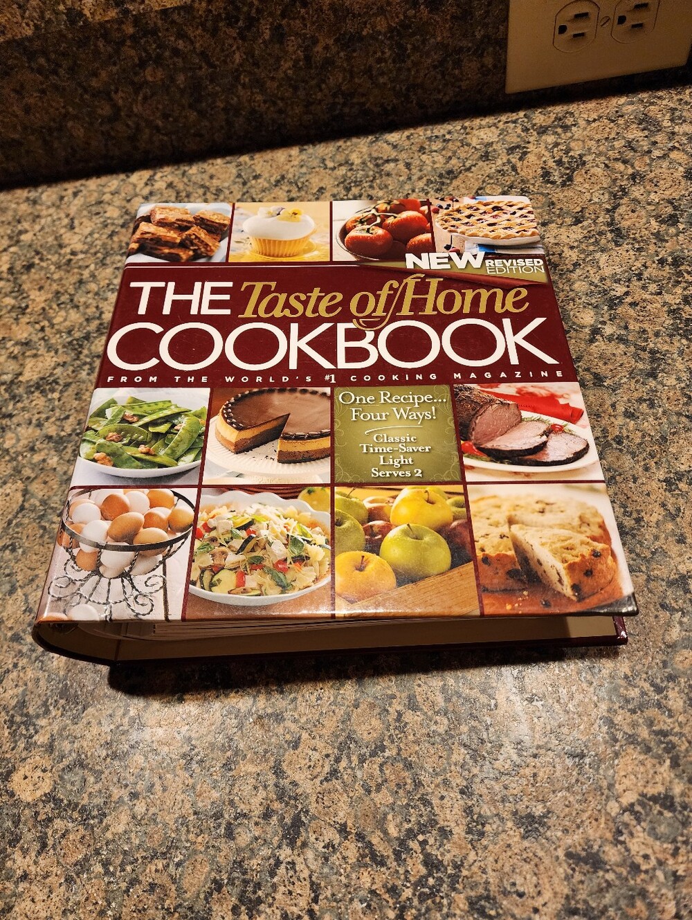 2008 Taste of Home Cookbook Revised Edition, Hardcover, 5 Ring Binder